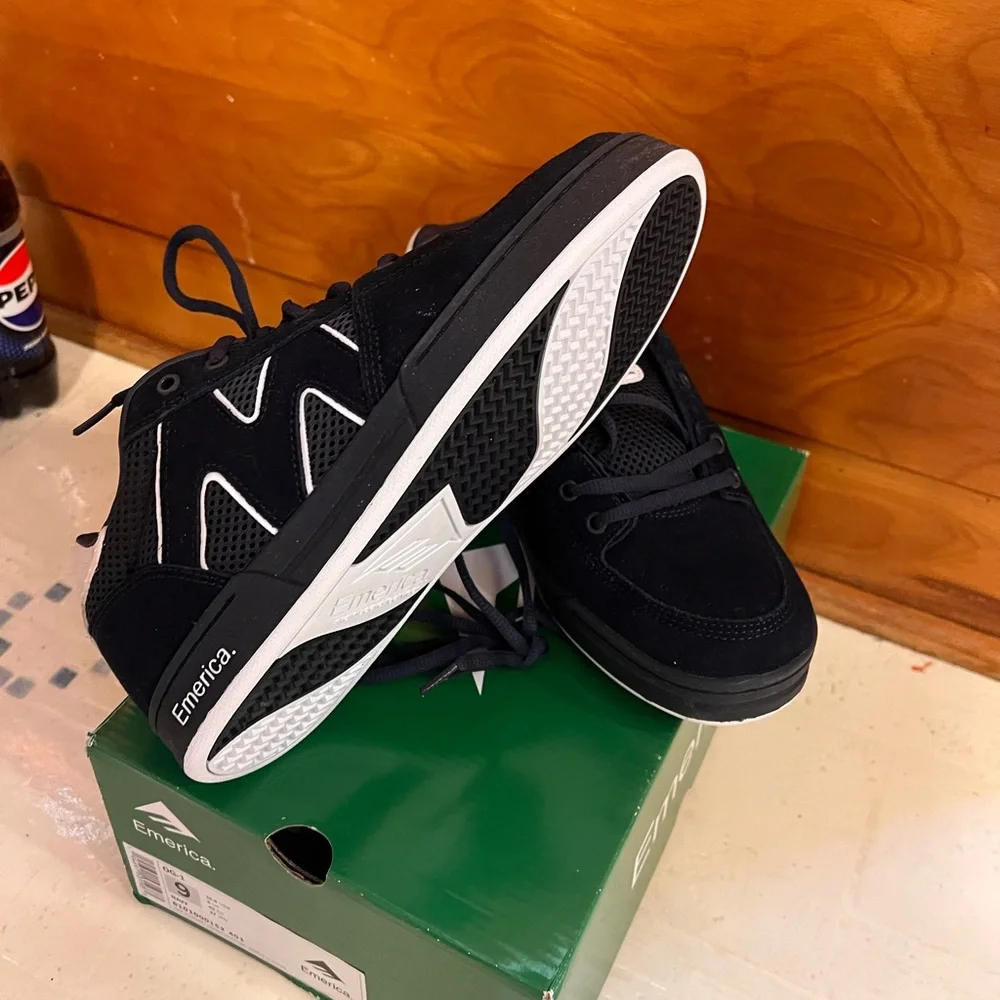 Emerica. OG-1 Navy NWT - Picture 3 of 4
